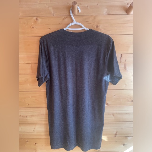 NWOT Bella Canvas Graphic Tee M - Picture 3 of 3